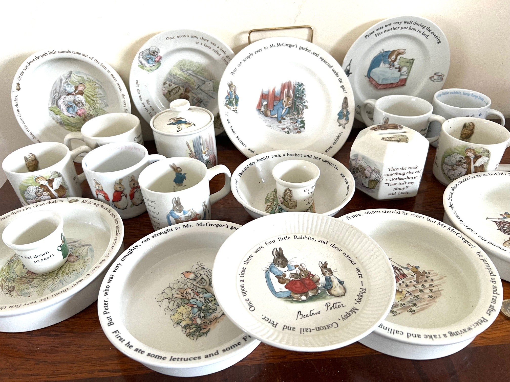 TWENTY-ONE PIECES OF WEDGWOOD PETER RABBIT CHINA ALL IN GOOD CONDITION - Image 2 of 2