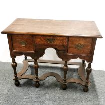 An antique oak Jacobean style lowboy, 108 x 80 x 50cm.