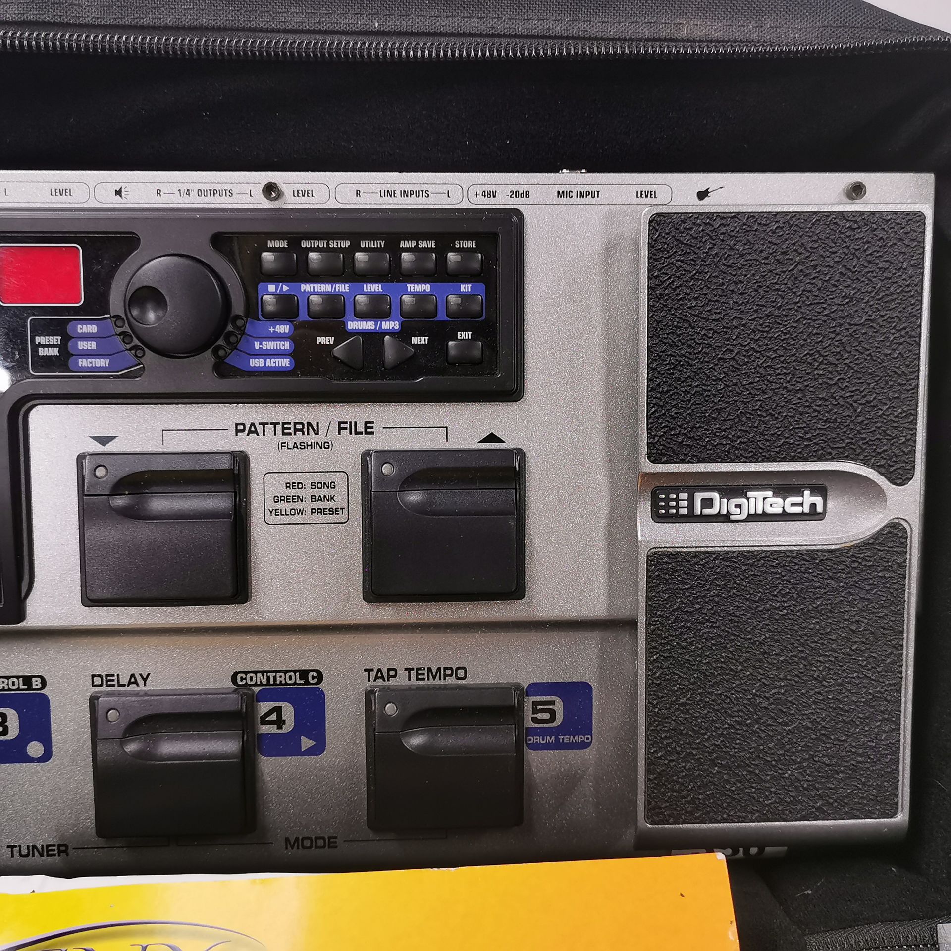 A cased Digitech GMX4 GeNetx guitar work station, 55 x 23cm, with various associated equipment and - Image 3 of 6