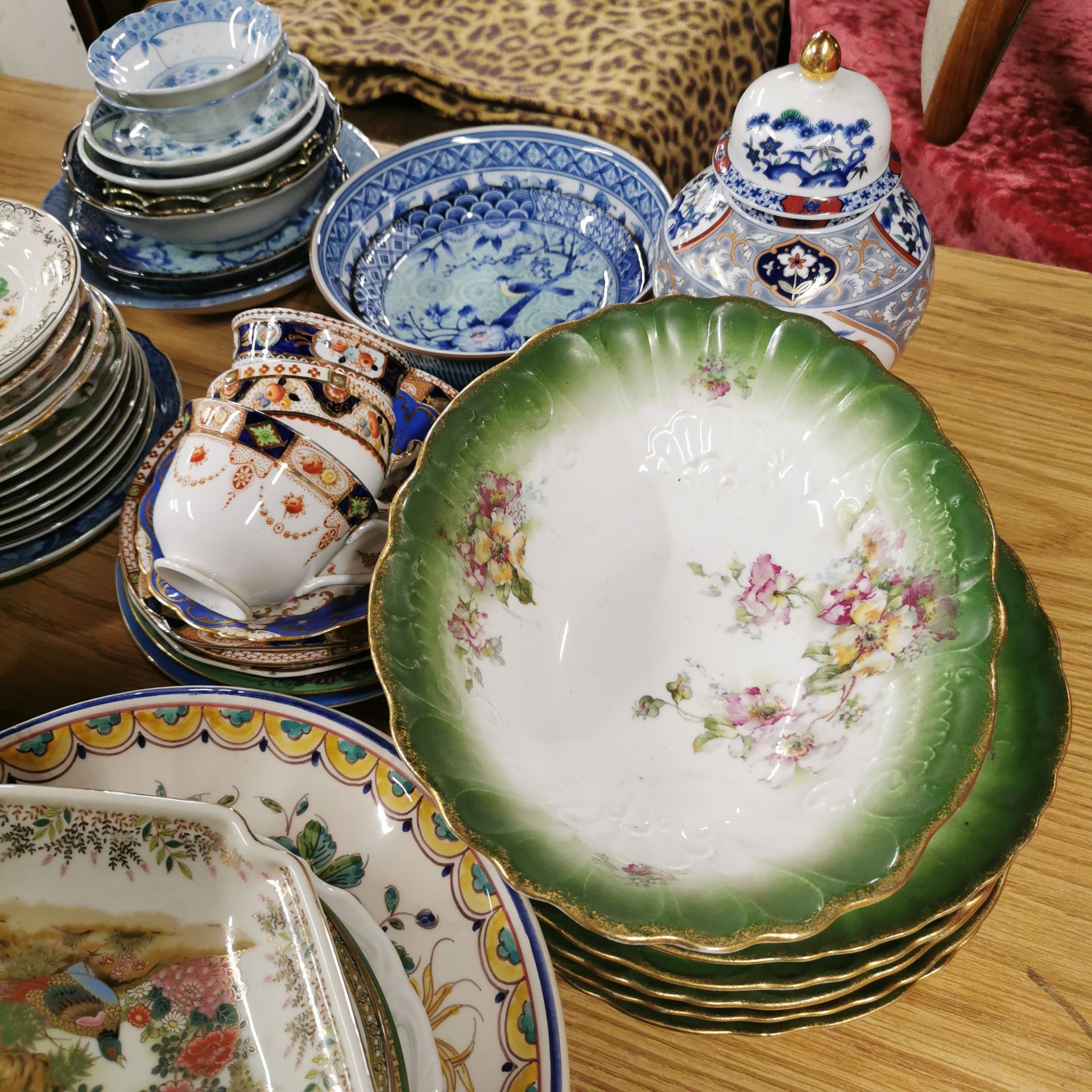 A quantity of mixed china. - Image 5 of 5