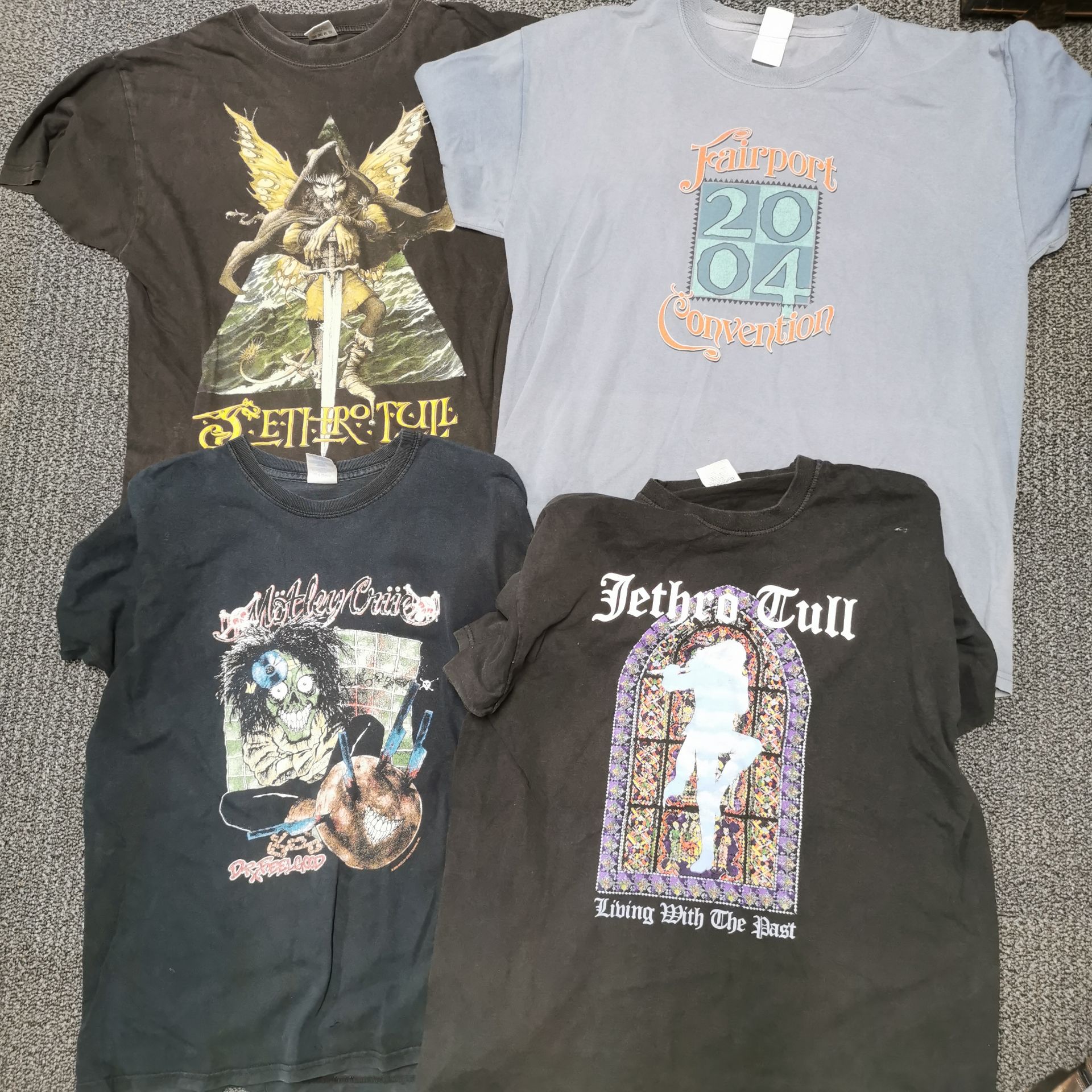 A collection of twelve mixed pop related t-shirts. - Image 4 of 4