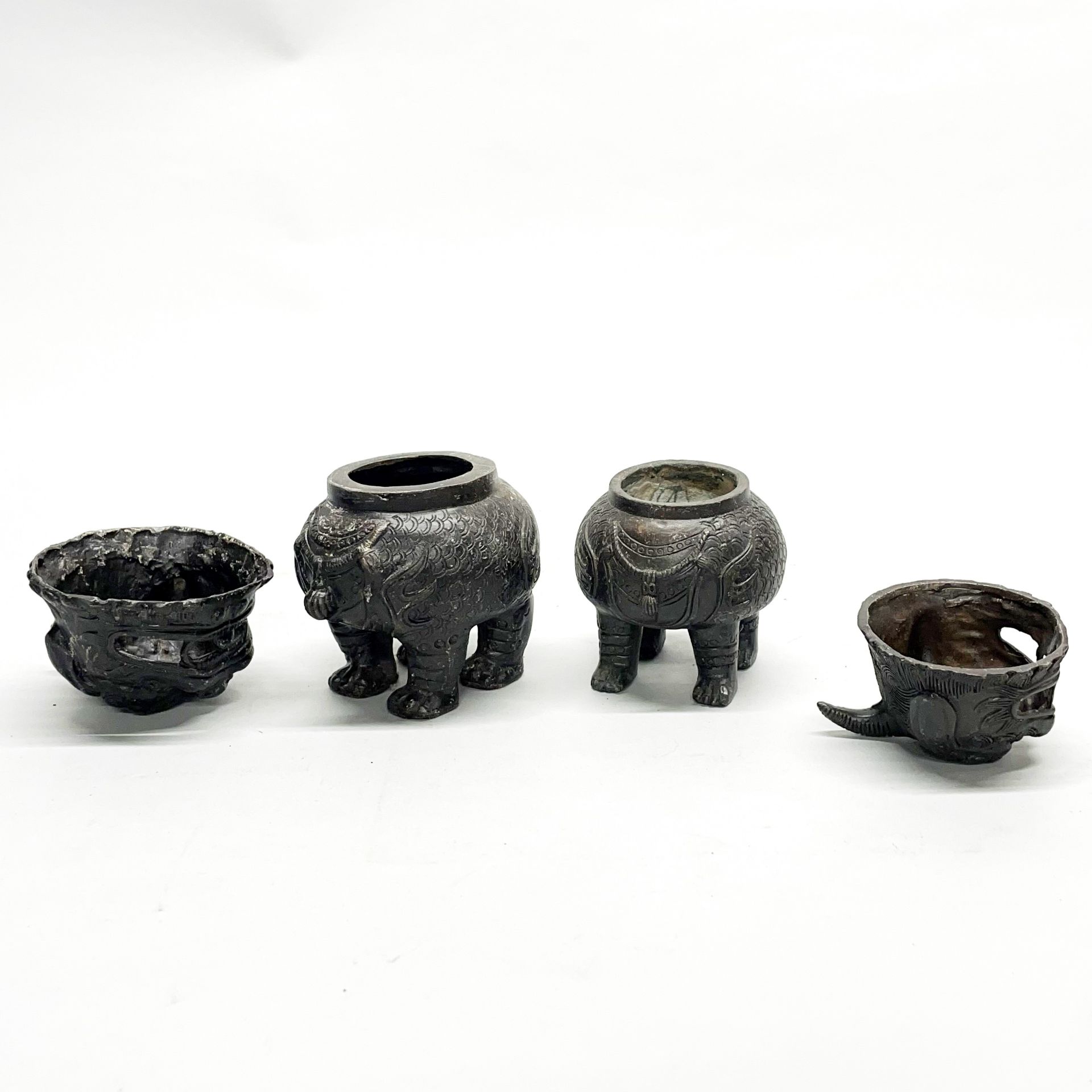 Two Oriental bronze mythical animal censers, largest H. 13cm. - Image 3 of 5