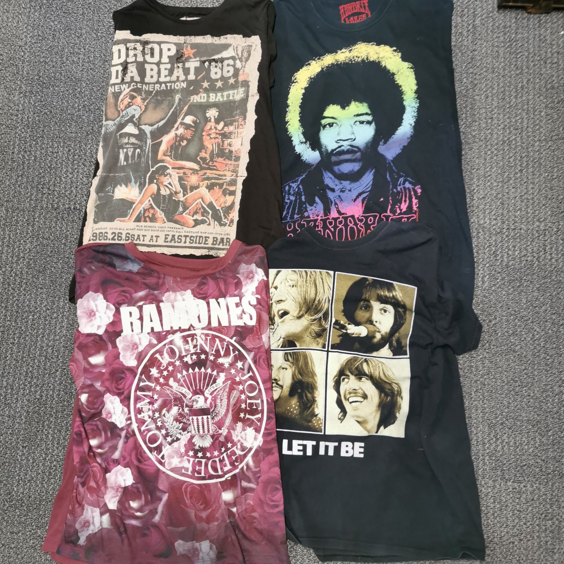 A collection of twelve mixed pop related t-shirts. - Image 4 of 4