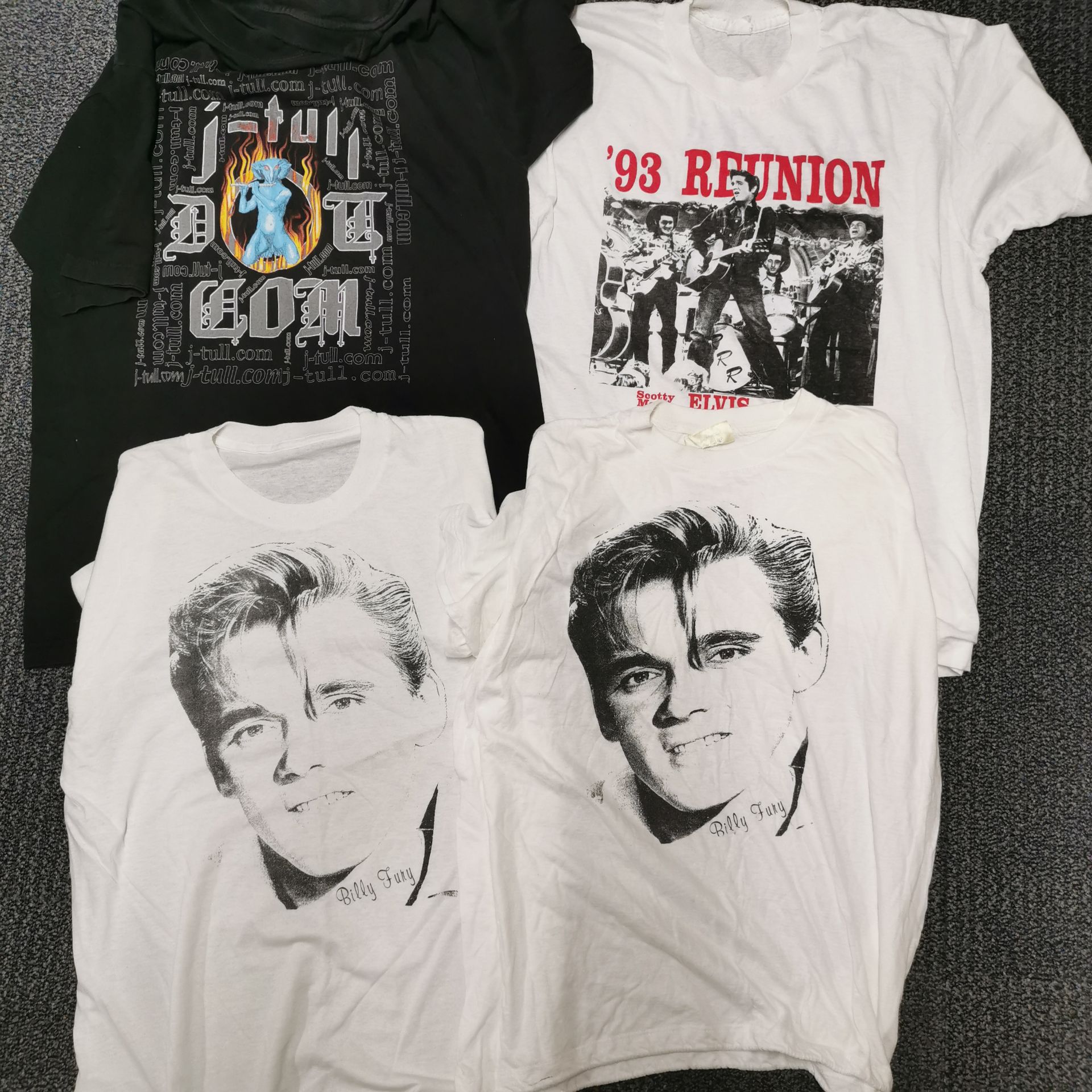 A collection of twelve mixed pop related t-shirts. - Image 3 of 4