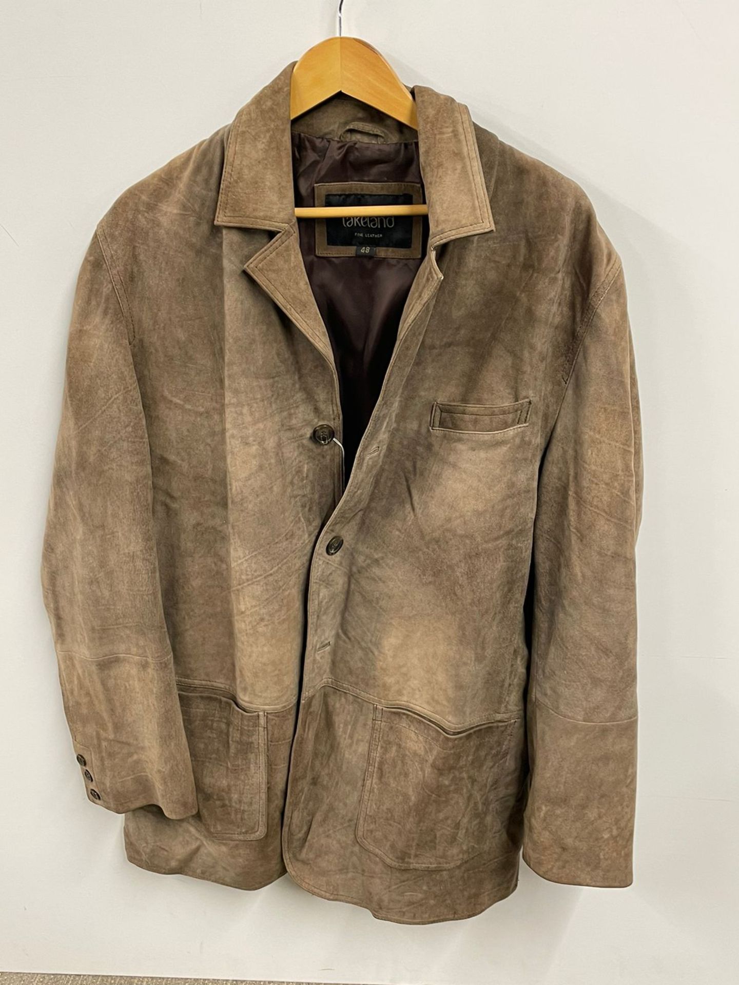 A gent's Lakeland suede leather coat, size 48.