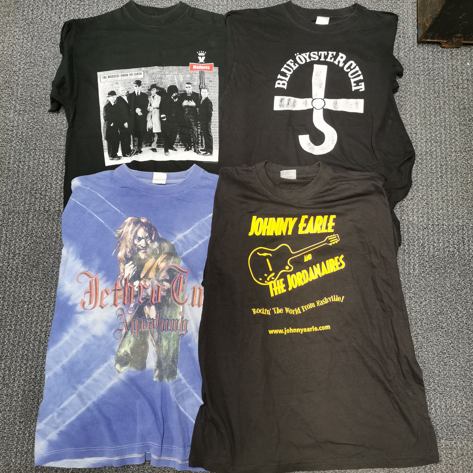 A collection of twelve mixed pop related t-shirts. - Image 2 of 4