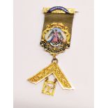 A 15ct gold Masonic medal.