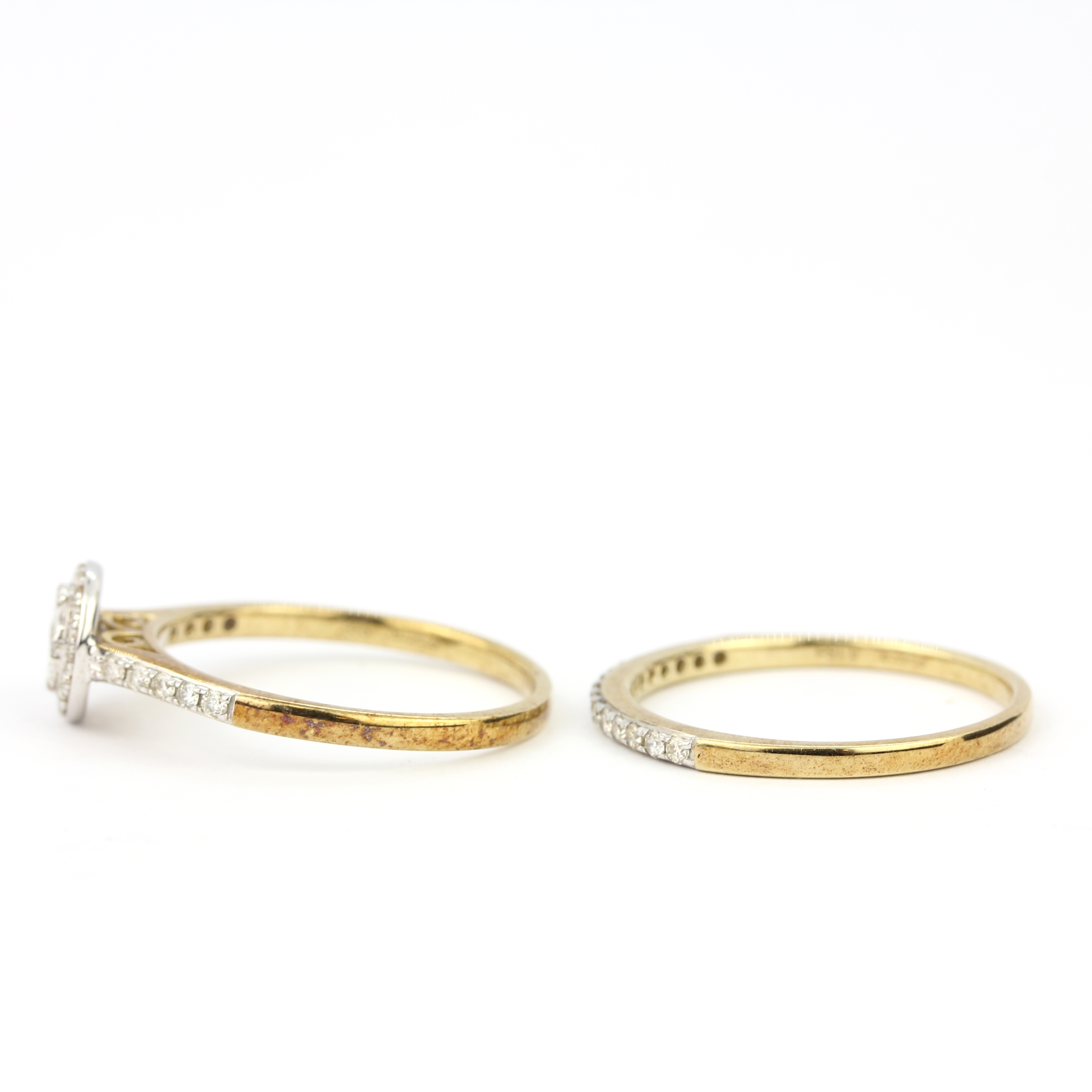 A boxed set of matching 9ct gold engagement cluister ring and half eternity wedding ring, set with - Image 2 of 5