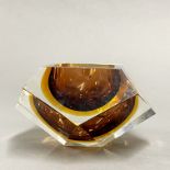 An interesting shaped cut crystal glass bowl / dish, H. 8cm, W. 16cm.