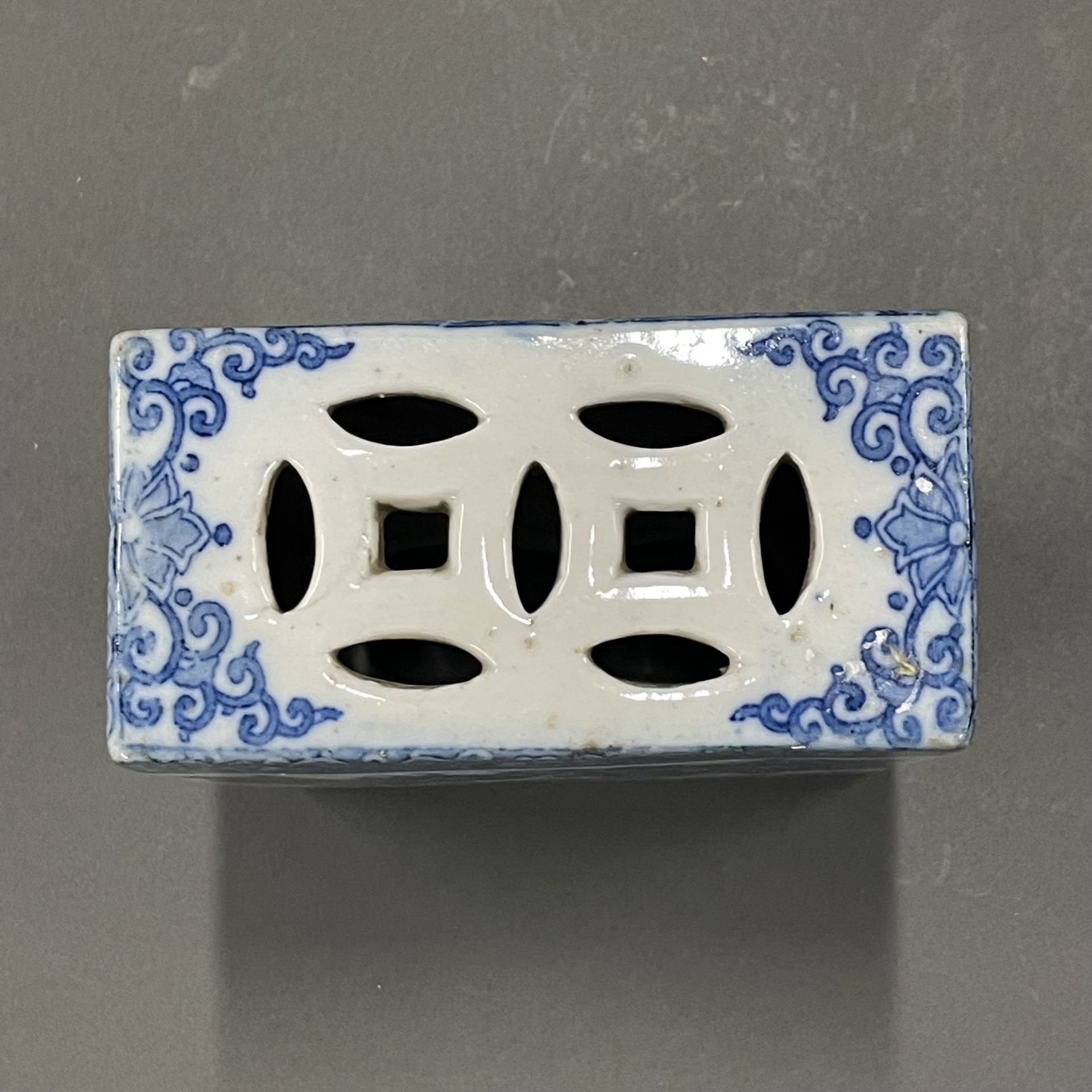 A Chinese glazed porcelain pillar, 15 x 13 x 6.5cm. - Image 3 of 4