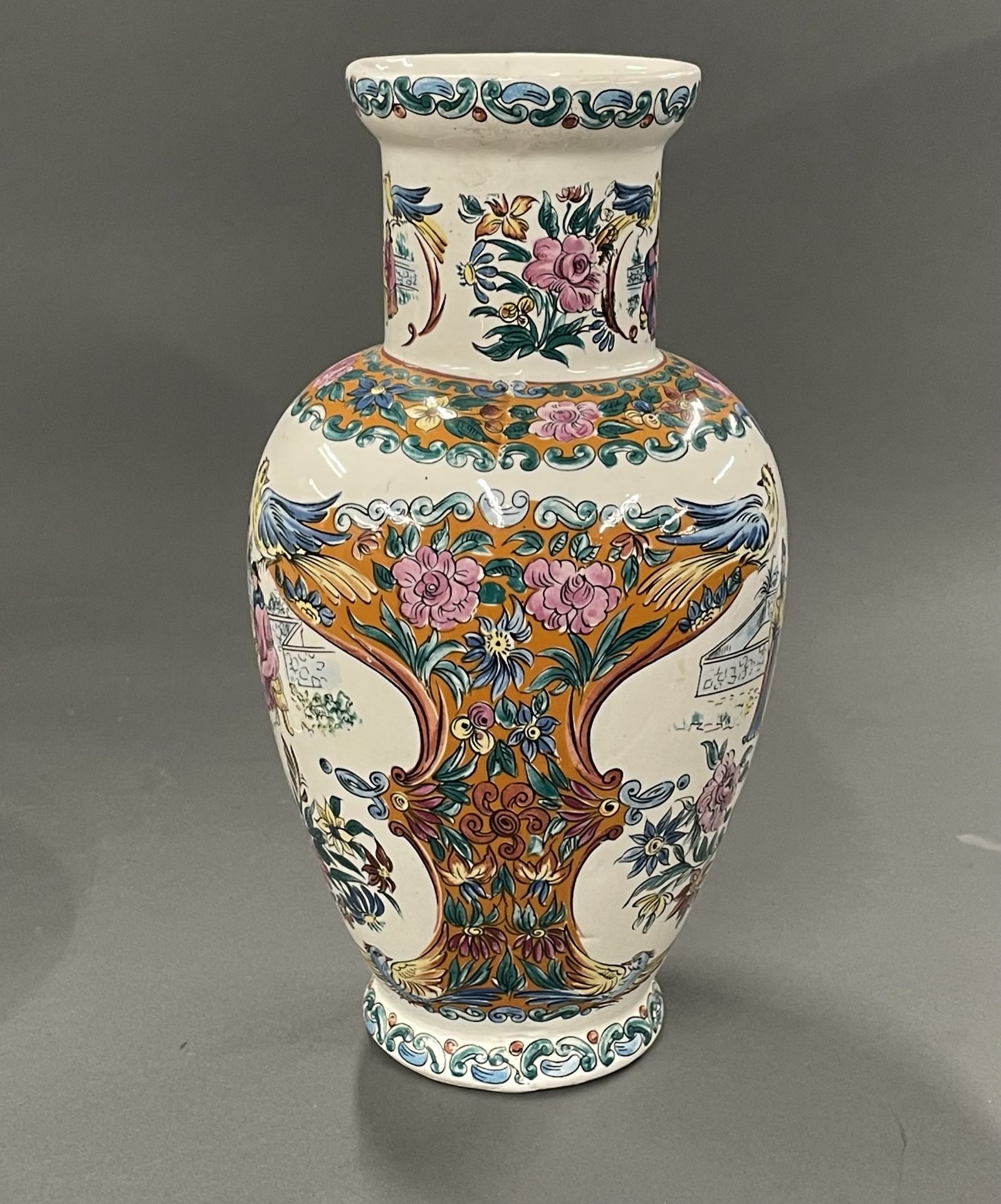 A group of vintage Chinese porcelain items, tallest H. 56cm. - Image 5 of 14