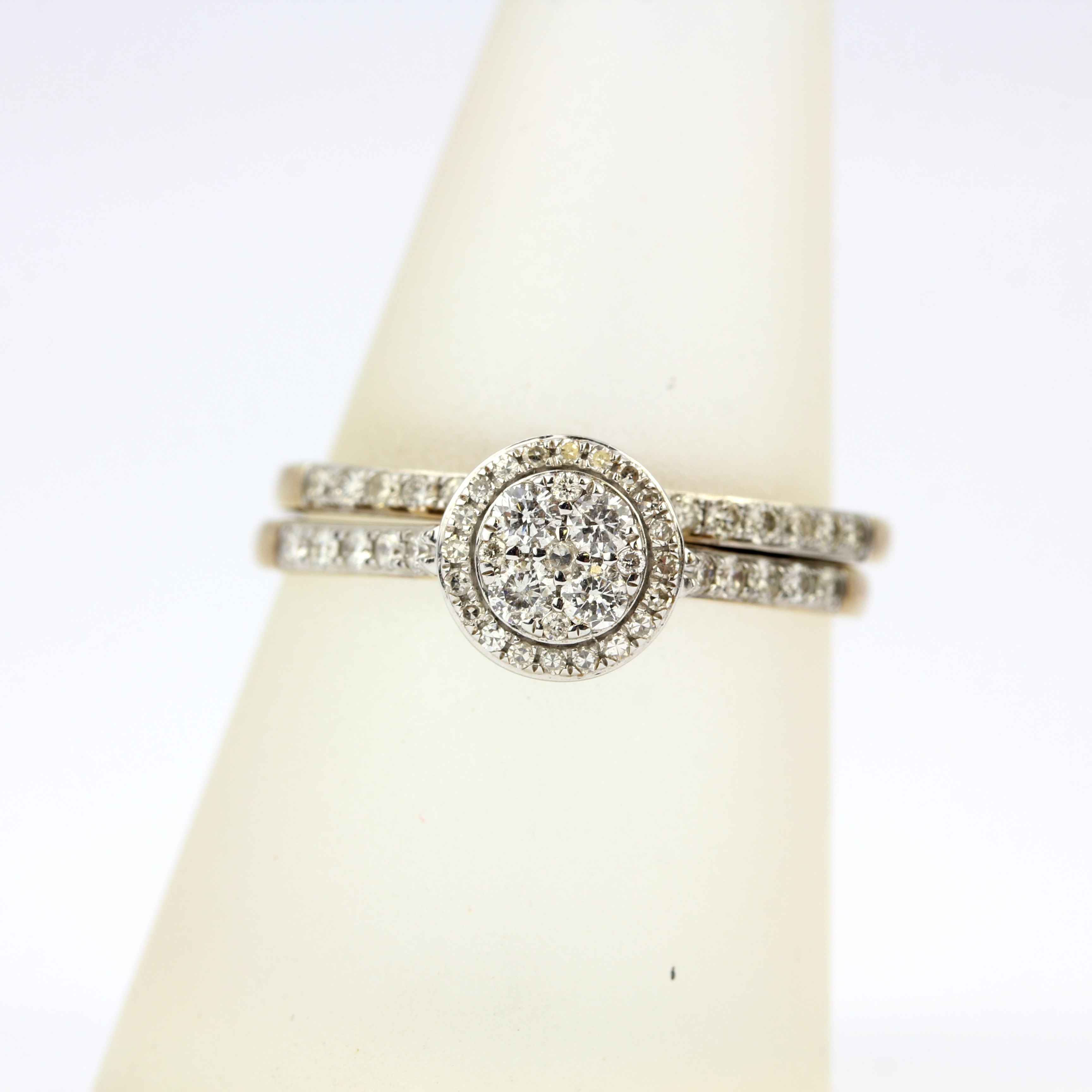 A boxed set of matching 9ct gold engagement cluister ring and half eternity wedding ring, set with - Image 4 of 5