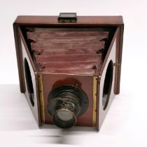 A Rare shew XIT plate camera with Gulliot fabricant Lyon plaque on side.