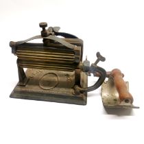 An antique original Knox hand roller, W. 22cm.