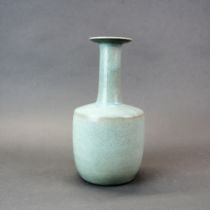 An oriental green crackle glazed vase, H. 26cm.