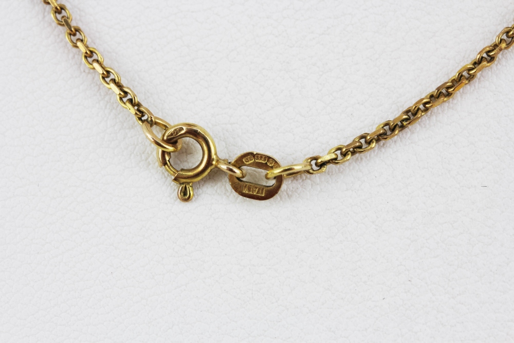 A 9ct yellow gold necklace set with a cabochon oval amethyst, L. 41.5cm. - Image 4 of 4