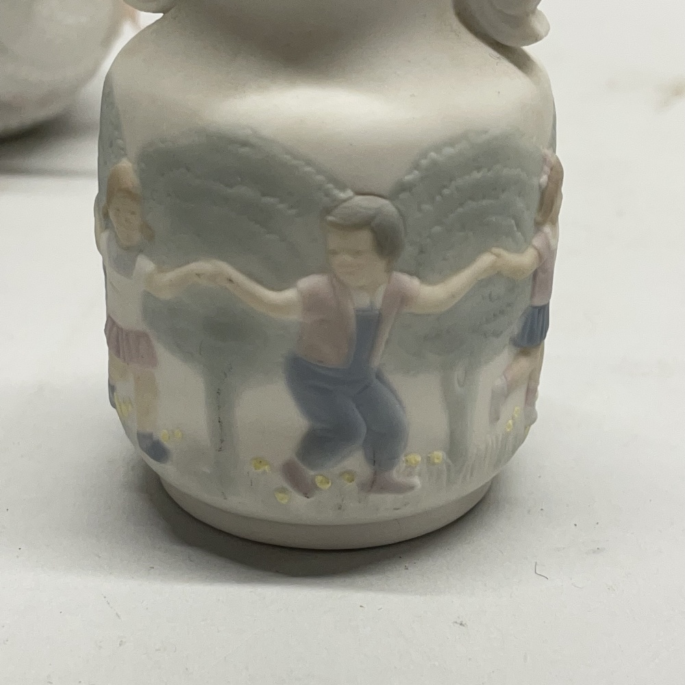 A group of Lladro porcelain items, tallest H. 11cm. - Image 3 of 6