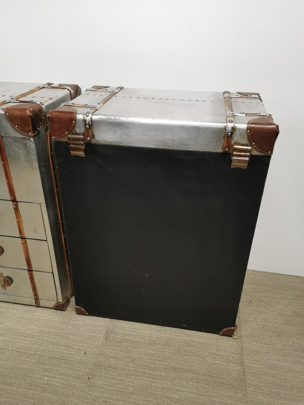 A pair of interesting metal cabin trunk style chests of drawers, 81 x 61 x 41cm. - Bild 7 aus 7