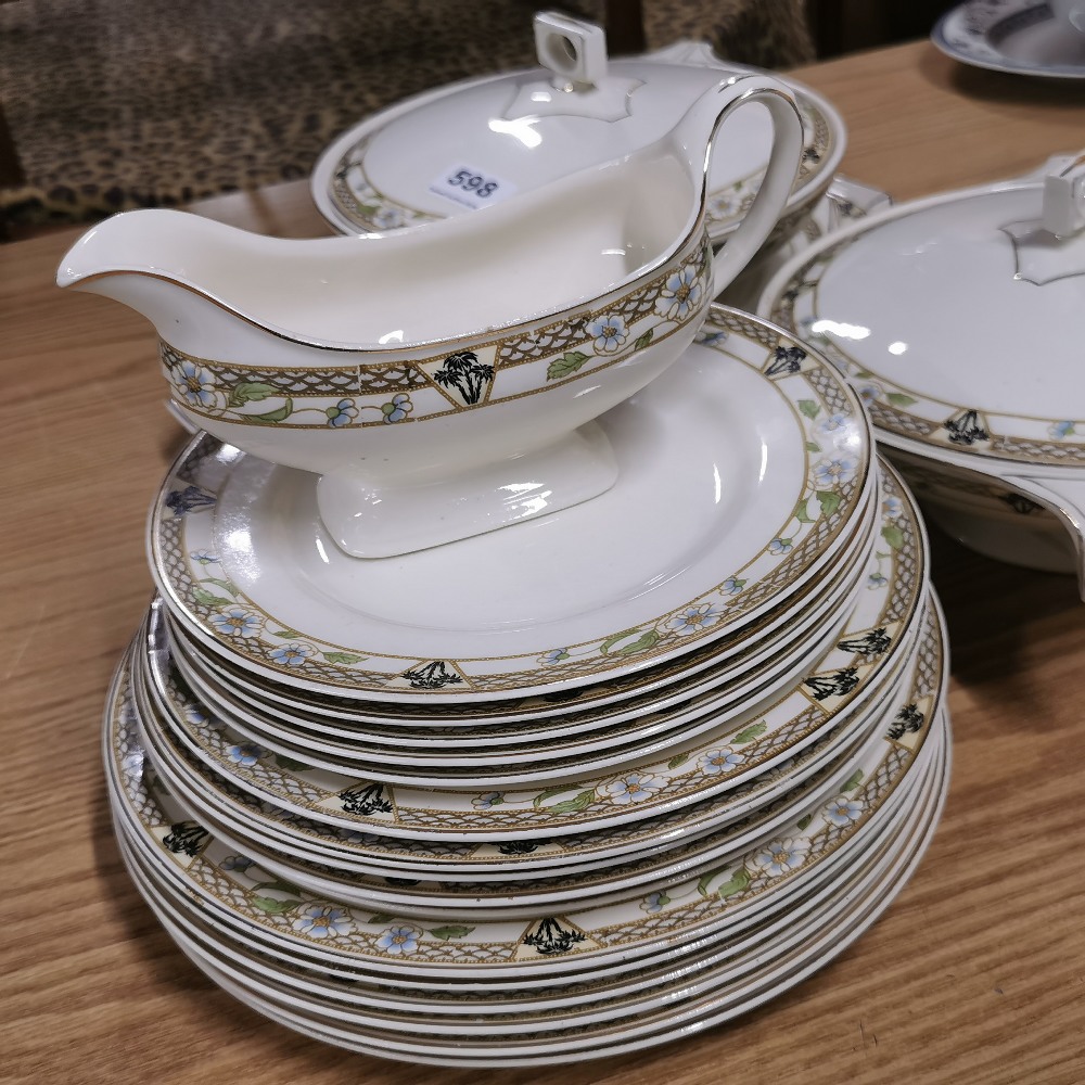 An Art Deco Meakin part dinner service. - Image 3 of 3