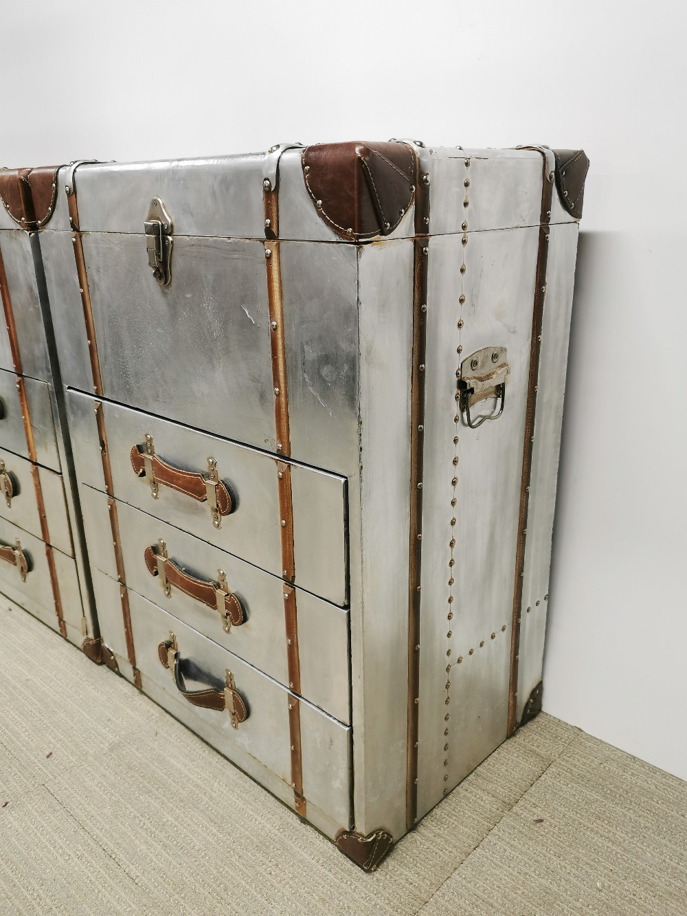 A pair of interesting metal cabin trunk style chests of drawers, 81 x 61 x 41cm. - Bild 3 aus 7