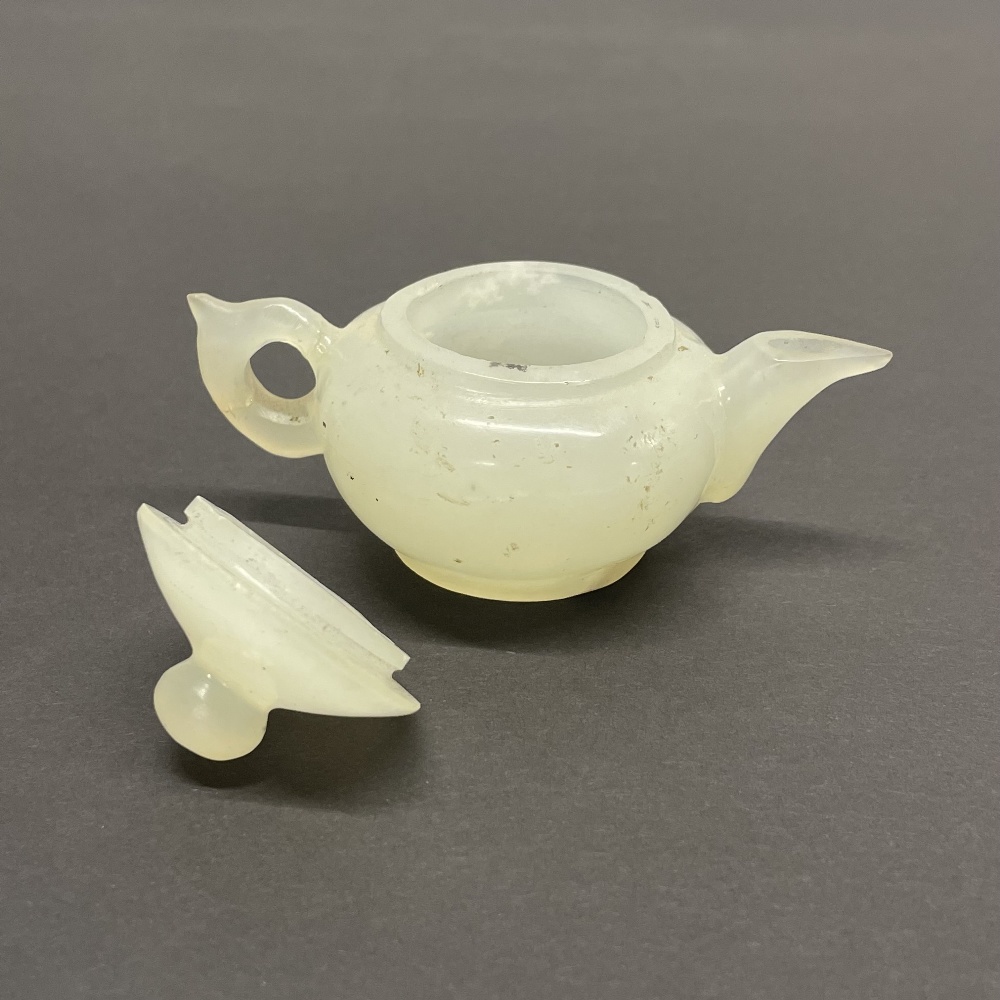 A Chinese carved jade / hardstone tea pot, H. 9cm. - Image 2 of 3