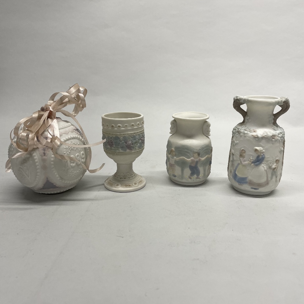 A group of Lladro porcelain items, tallest H. 11cm. - Image 2 of 6