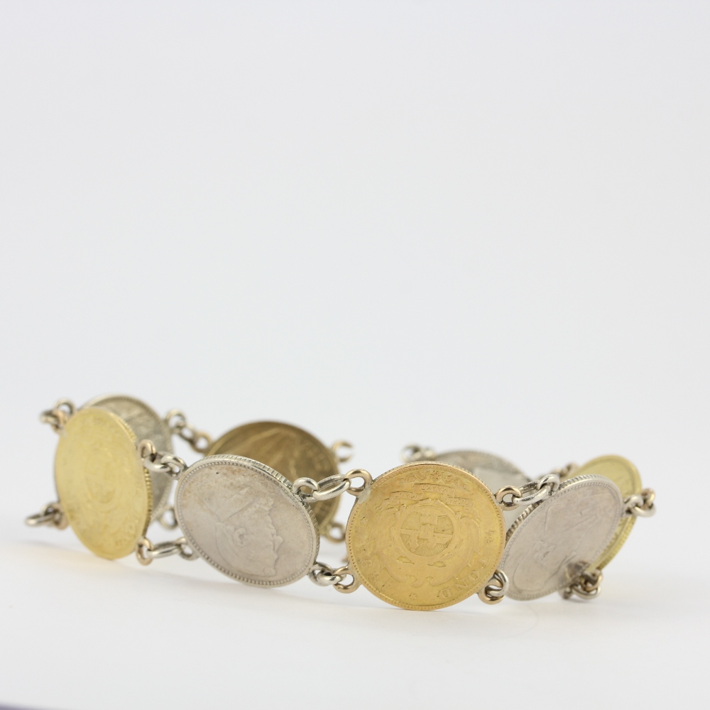 An unusual South African coin bracelet comprising four gold half pond coins ( dated 1894 ) and - Image 2 of 3