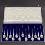 A cased set of large hallmarked silver apostle spoons, spoon L 13.5cm.