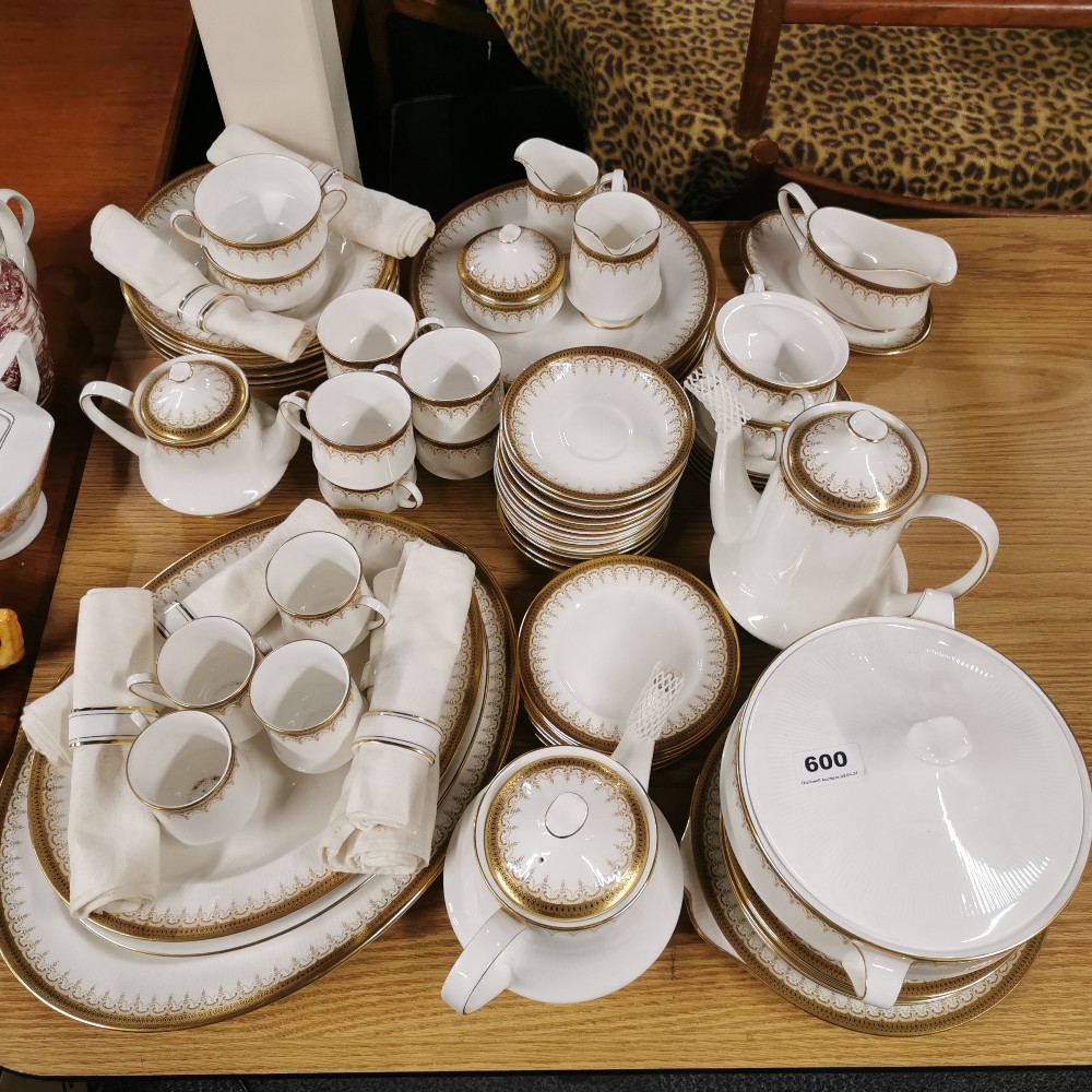 A very extensive Paragon Athena pattern dinner, tea and coffee service.