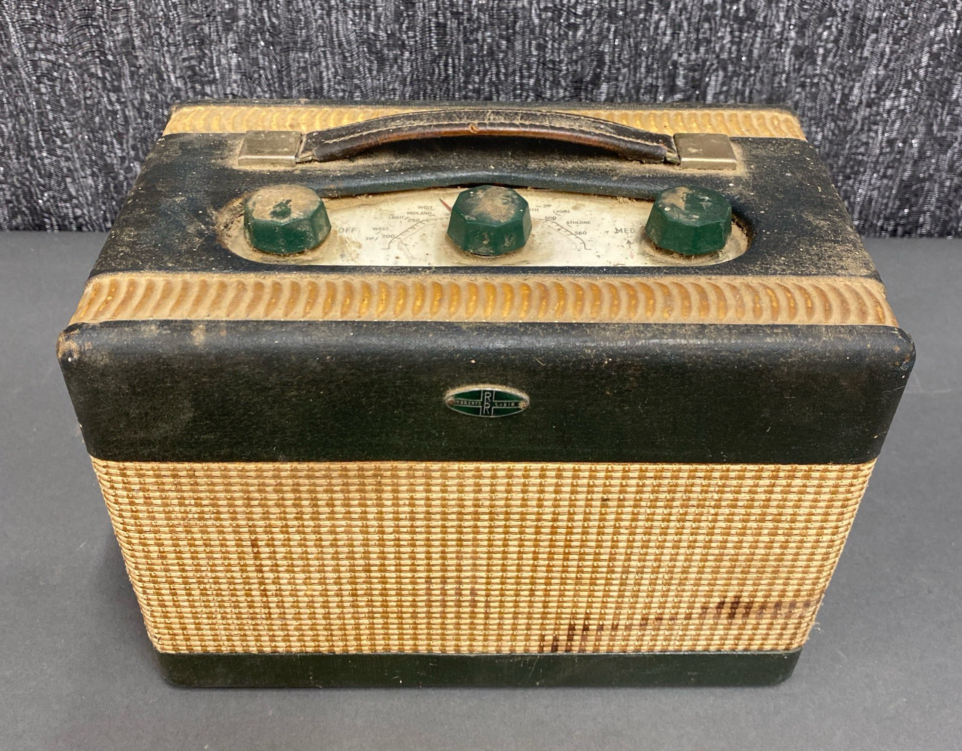 A Roberts J.10469 transistor radio.