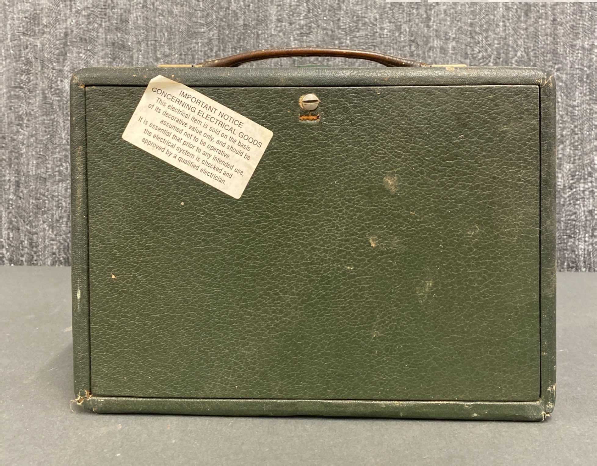 A Roberts J.10469 transistor radio. - Image 2 of 2