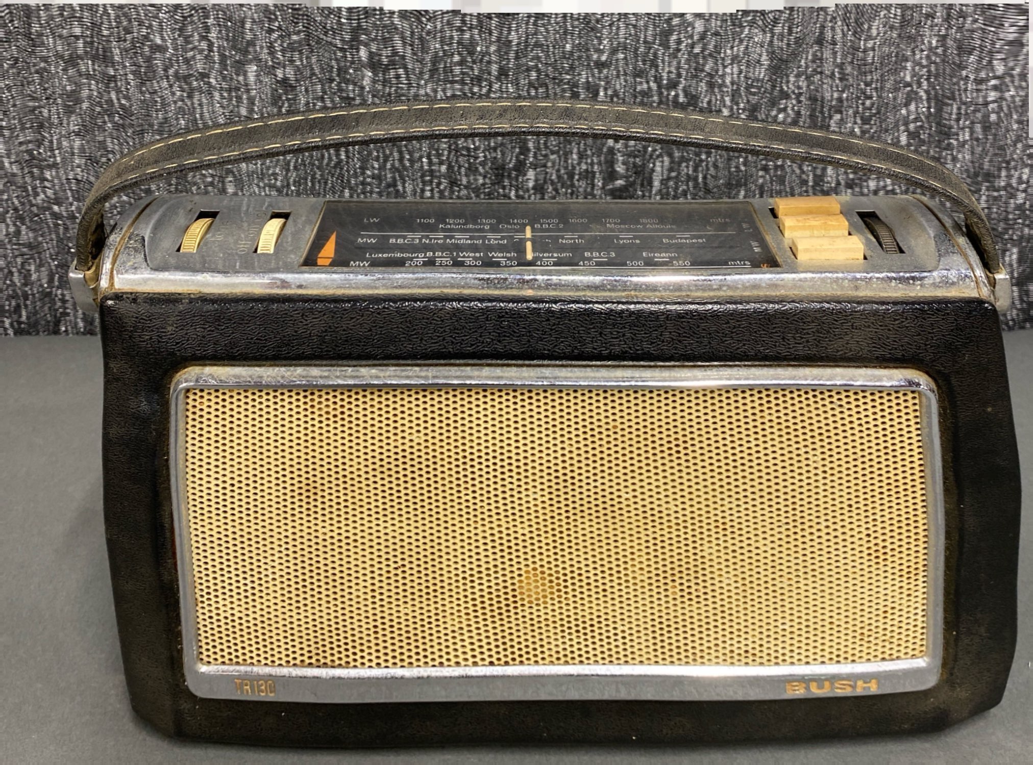 A group of three early Bush transistor radios, model numbers TR130, TR162 & TR230. - Image 6 of 7