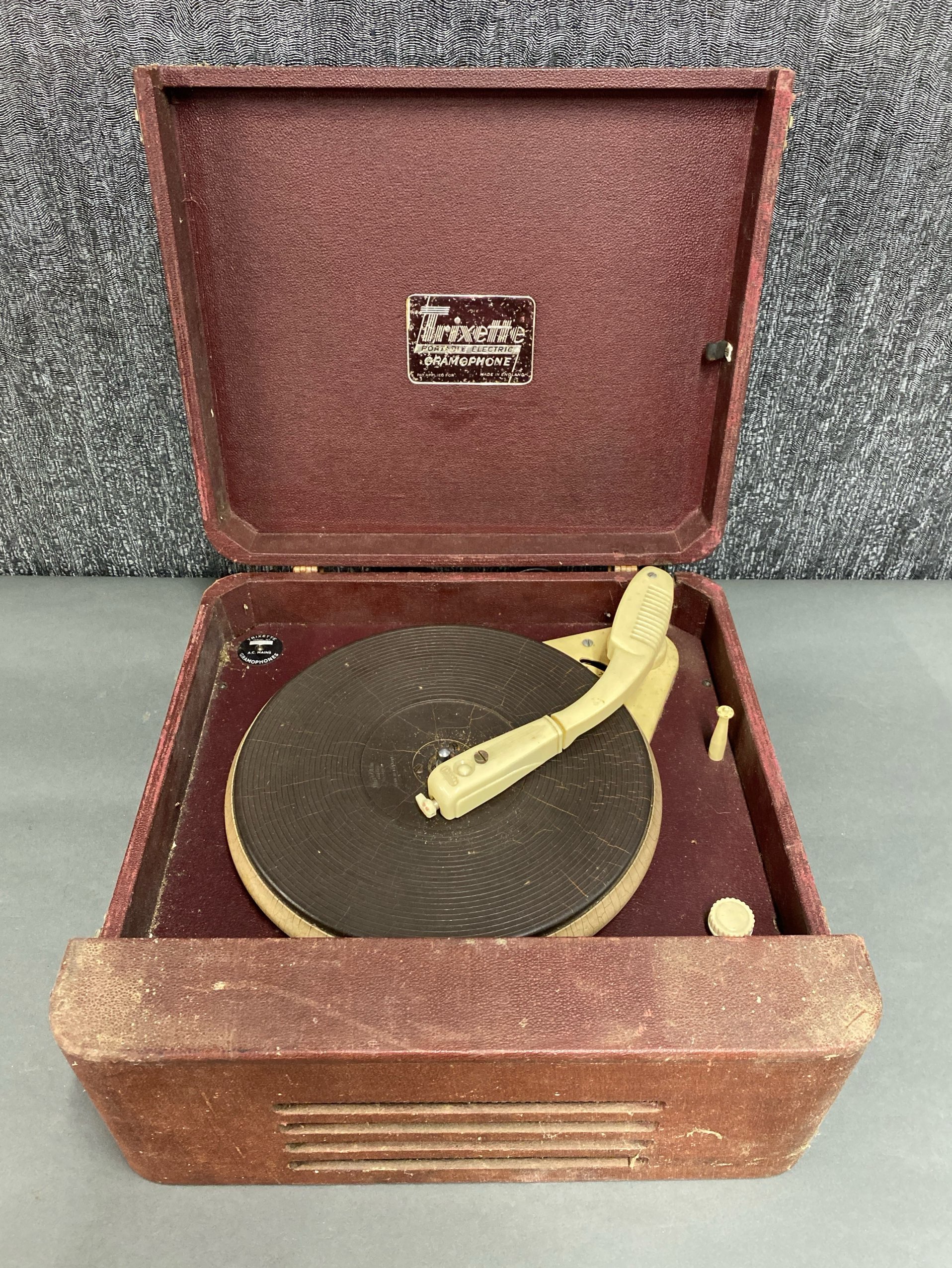 A Trixette together with a Portagram and one other portable record players. - Image 4 of 4