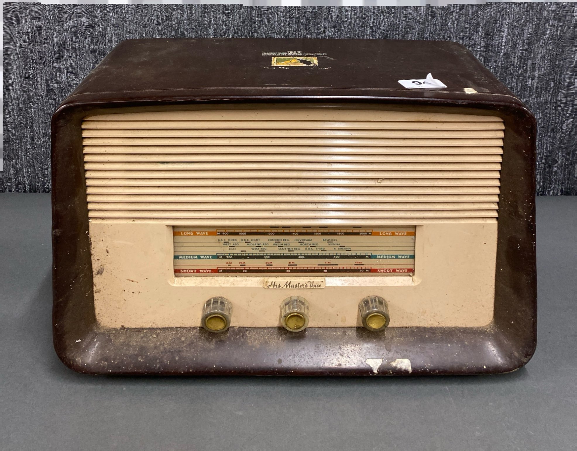 An early His masters voice radio.