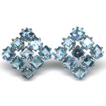 A pair of 925 silver earrings set with step cut blue topaz, L. 2cm.