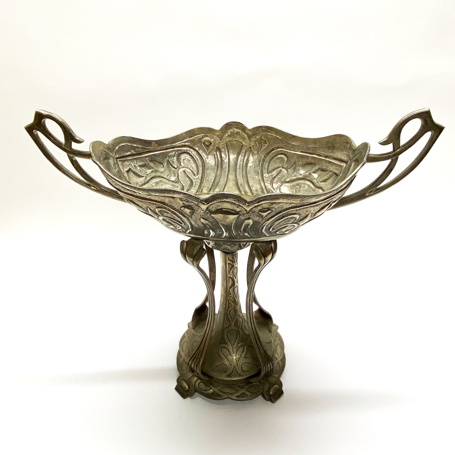 A superb Art Nouveau silvered brass table center piece. H. 46cm x W. 54cm - Image 2 of 2