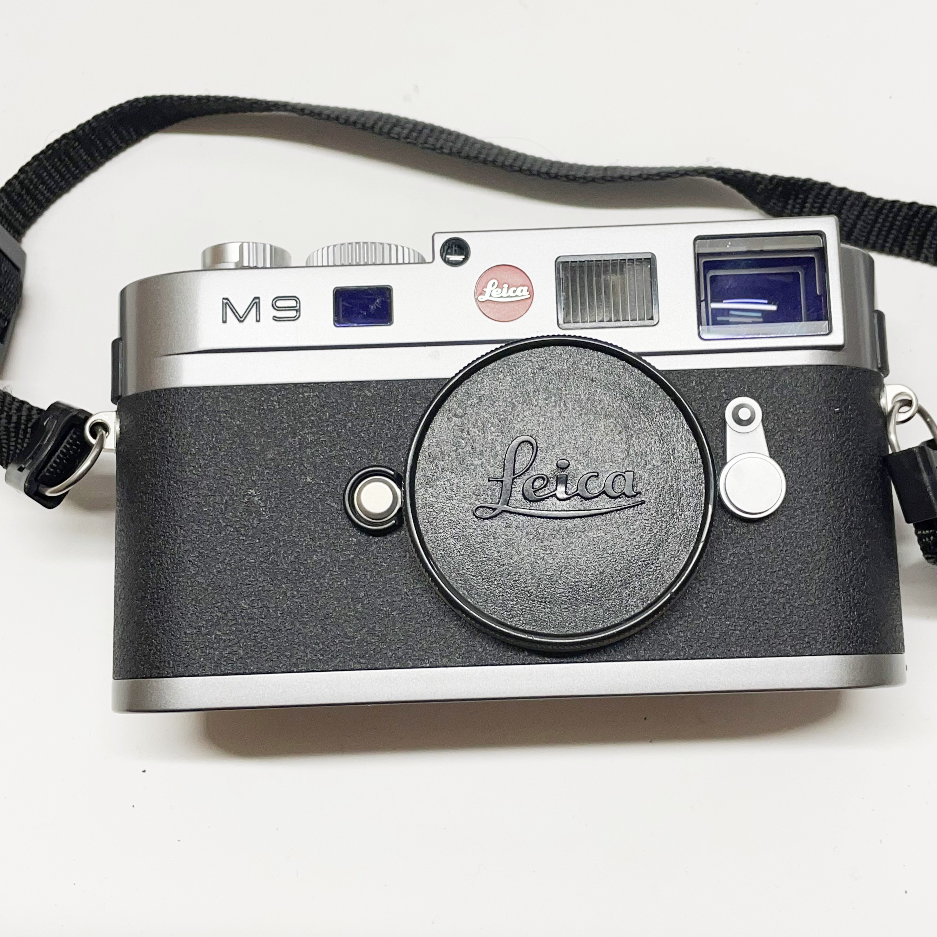 A Leica m9 camera with 3 different lenses and accessories and instruction manual in a high quality - Image 2 of 13