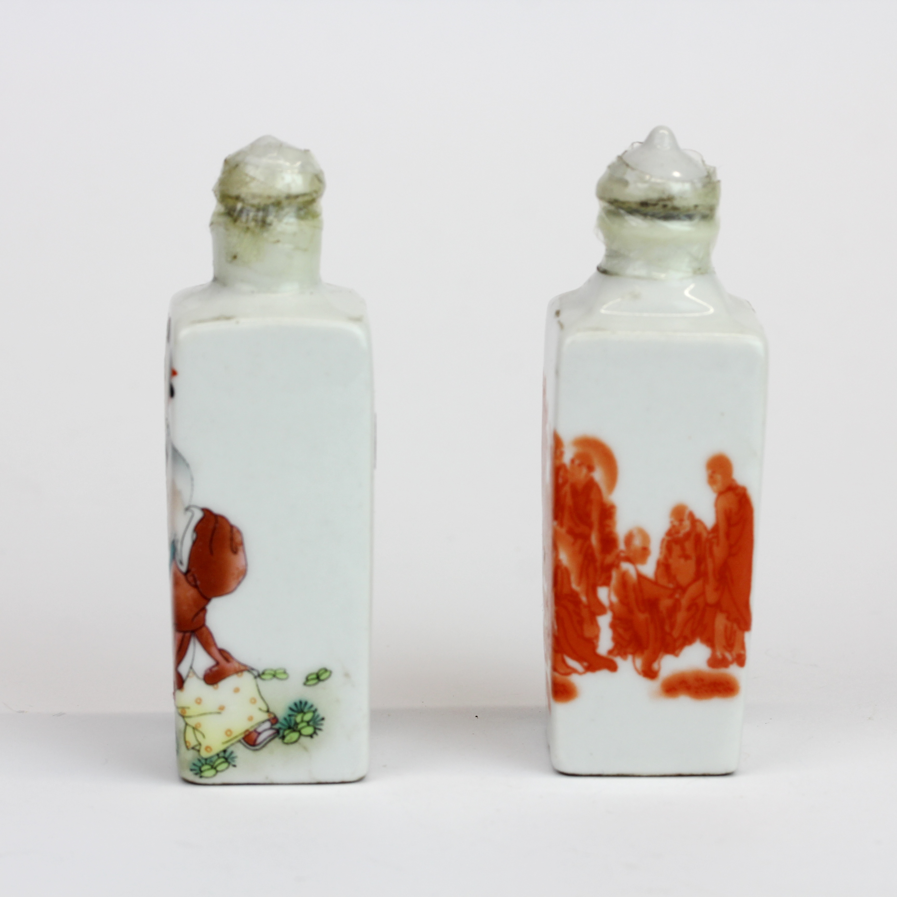 Two Chinese hand painted porcelain snuff bottles, H. 8cm. - Image 2 of 2