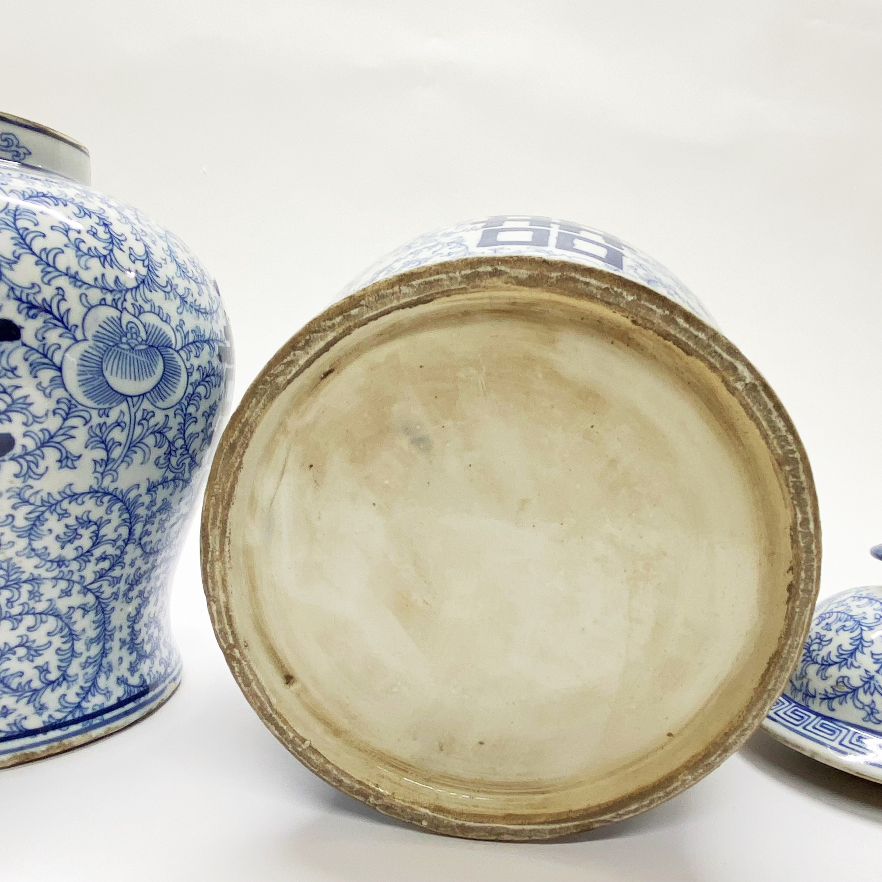 A pair of Chinese hand painted porcelain jars and lids featuring the character for double - Image 3 of 3