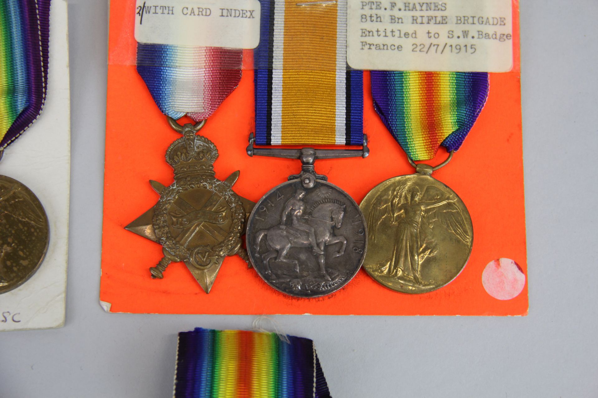 A group of mixed WWI medals including 29258 PTE.W.L.IRWIN ESSEX R, 267201 PTE.H.W.BELL RIF.BRIG, - Image 3 of 6