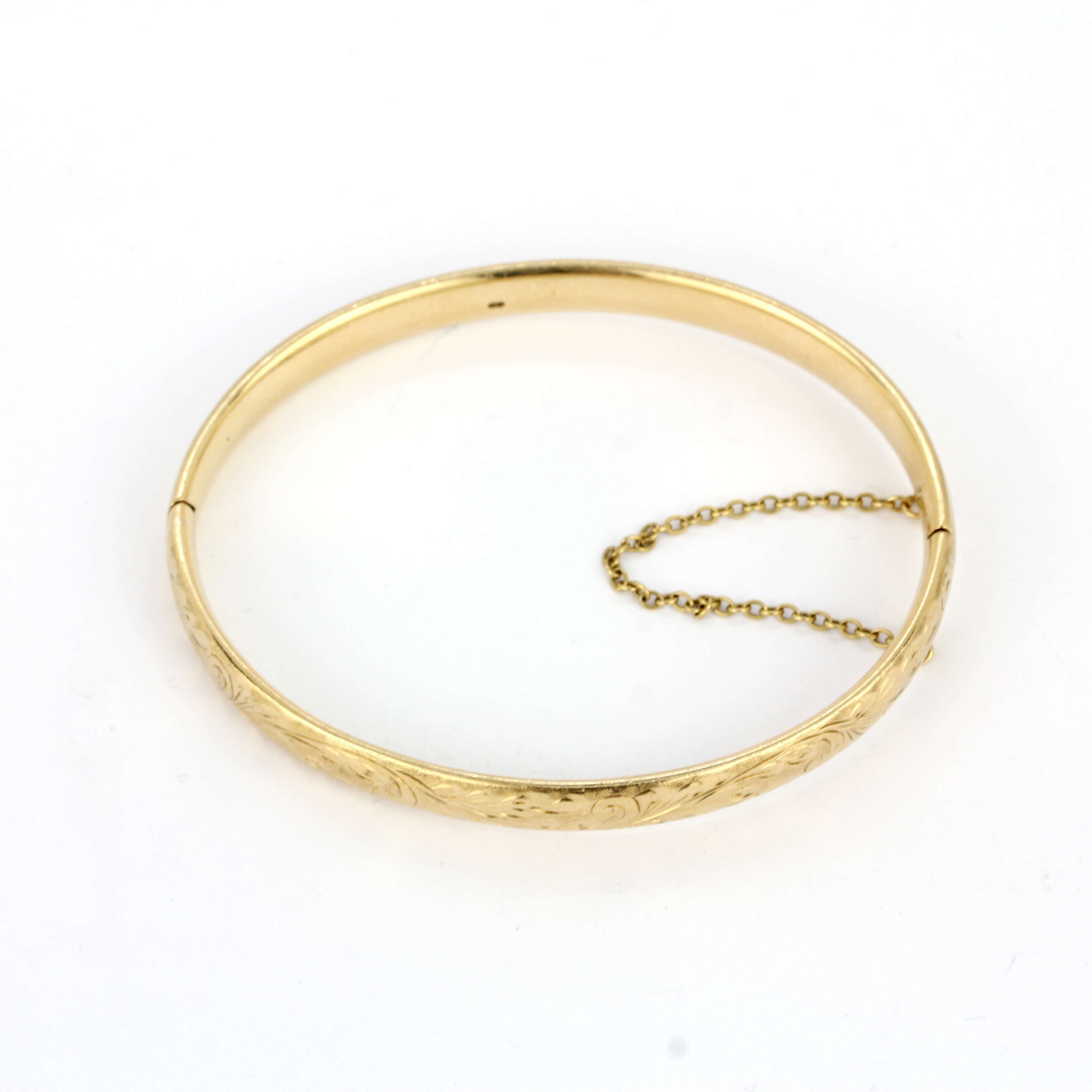 A heavy 9ct yellow gold bangle, internal L. 6.5cm. - Image 3 of 4