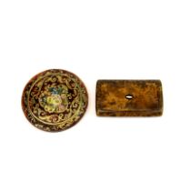 An early 20thC tortoise shell compact Dia. 8.5cm. Together with a tortoise shell snuff box.