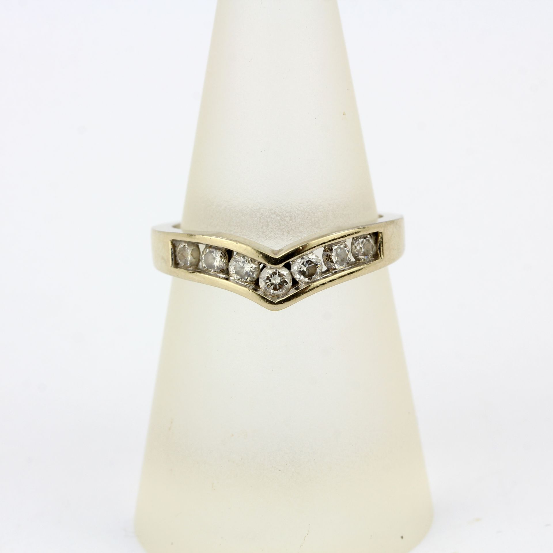 An 18ct yellow gold wishbone ring set with brilliant cut diamonds, approx. 0.5ct., ring size N.