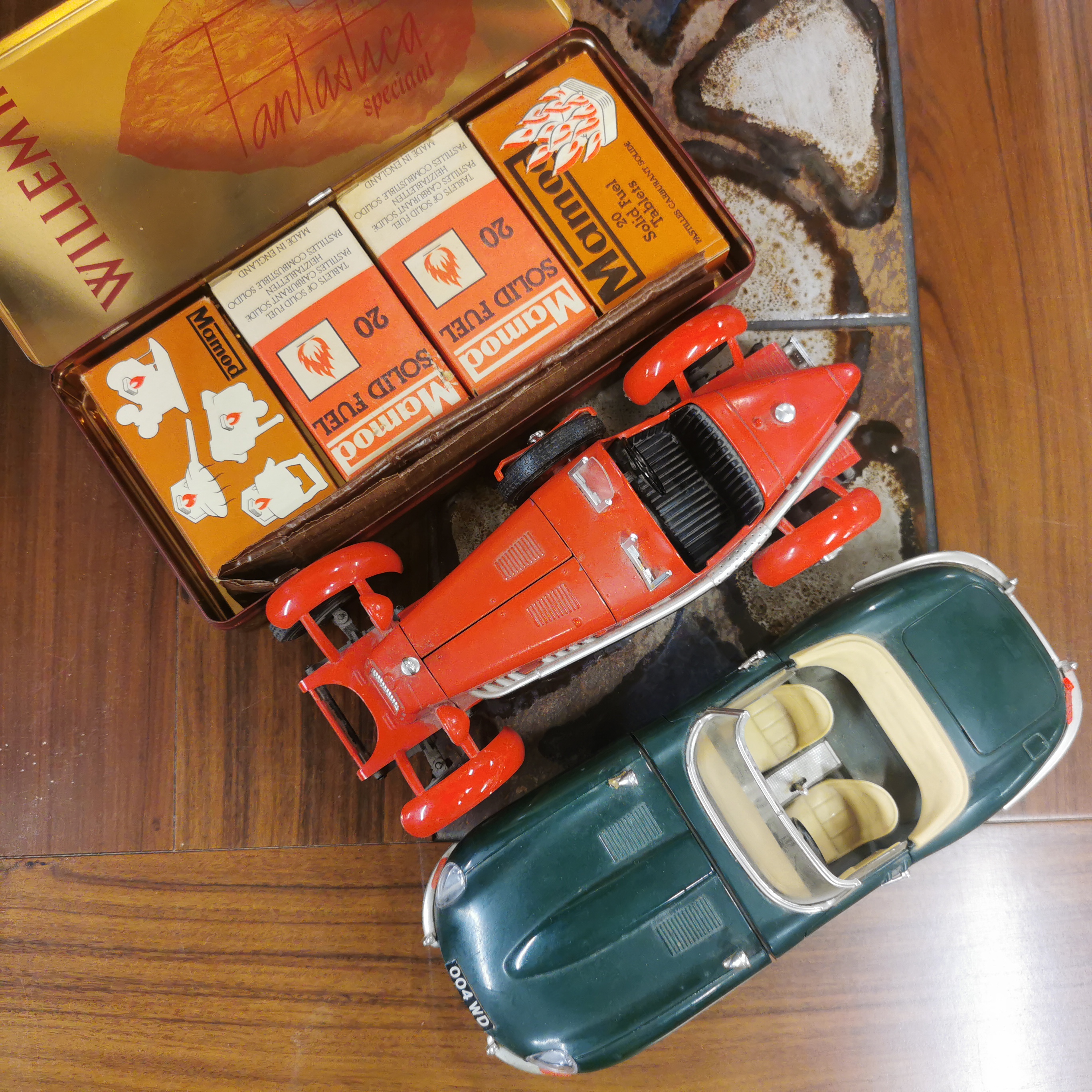 A boxed Mamod steam roller with a Wilesco model and two Burago cars. - Image 2 of 4