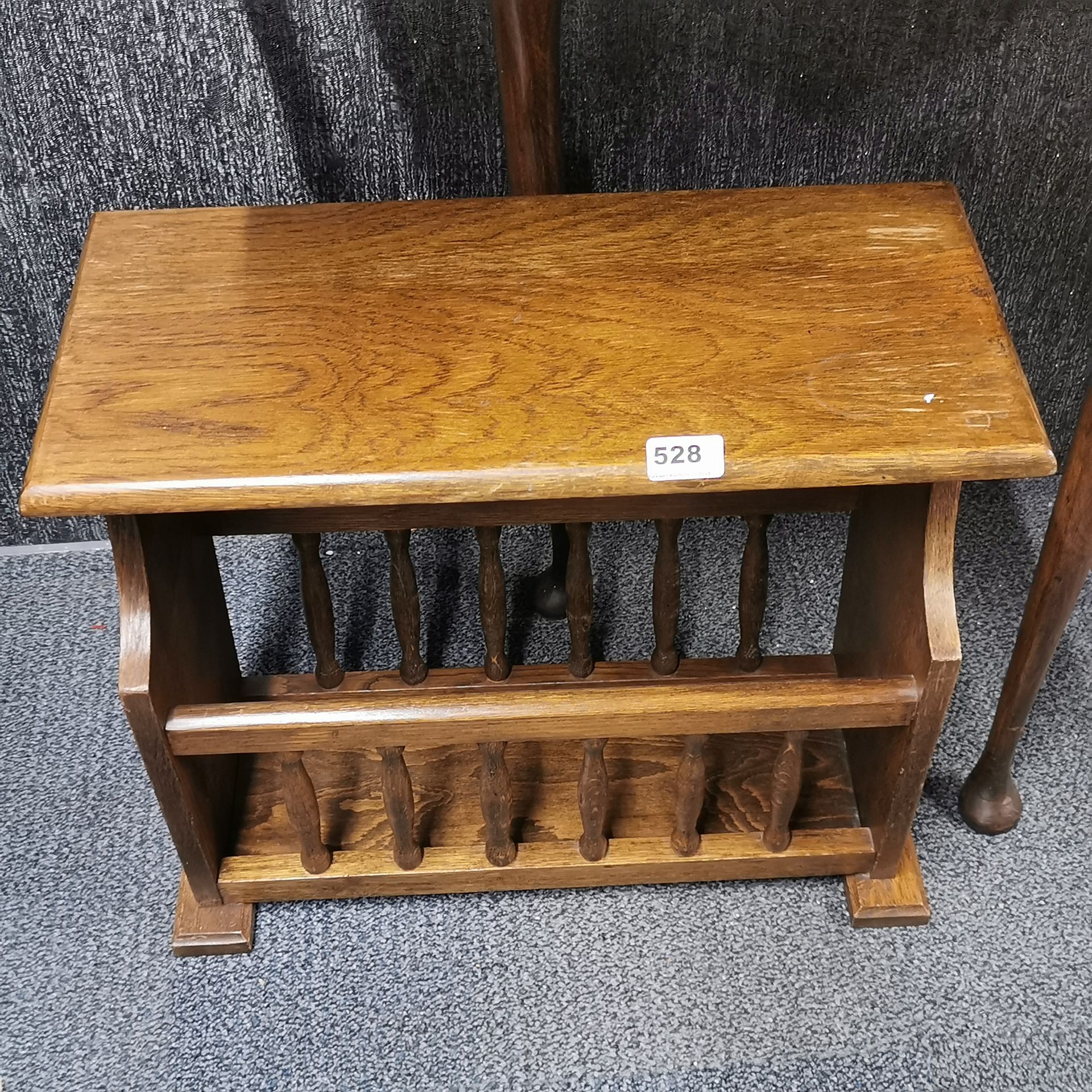 A vintage oak magazine rack with a hall table and folding tray. - Image 2 of 3