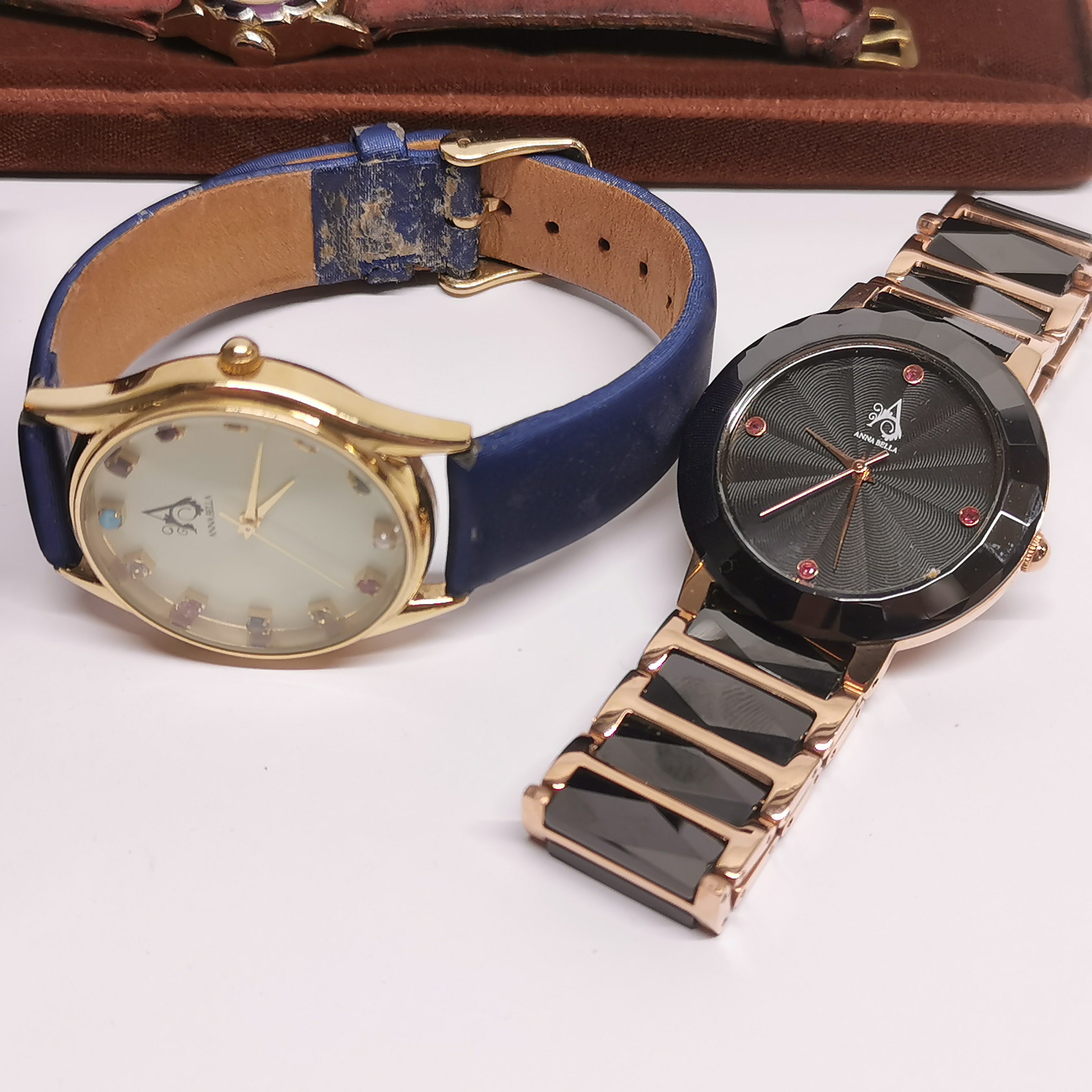Four vintage watches including Anna Bella and a travelling clock. - Bild 2 aus 4