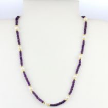 A gold on 925 silver amethyst bead and pearl set necklace, L. 44cm.