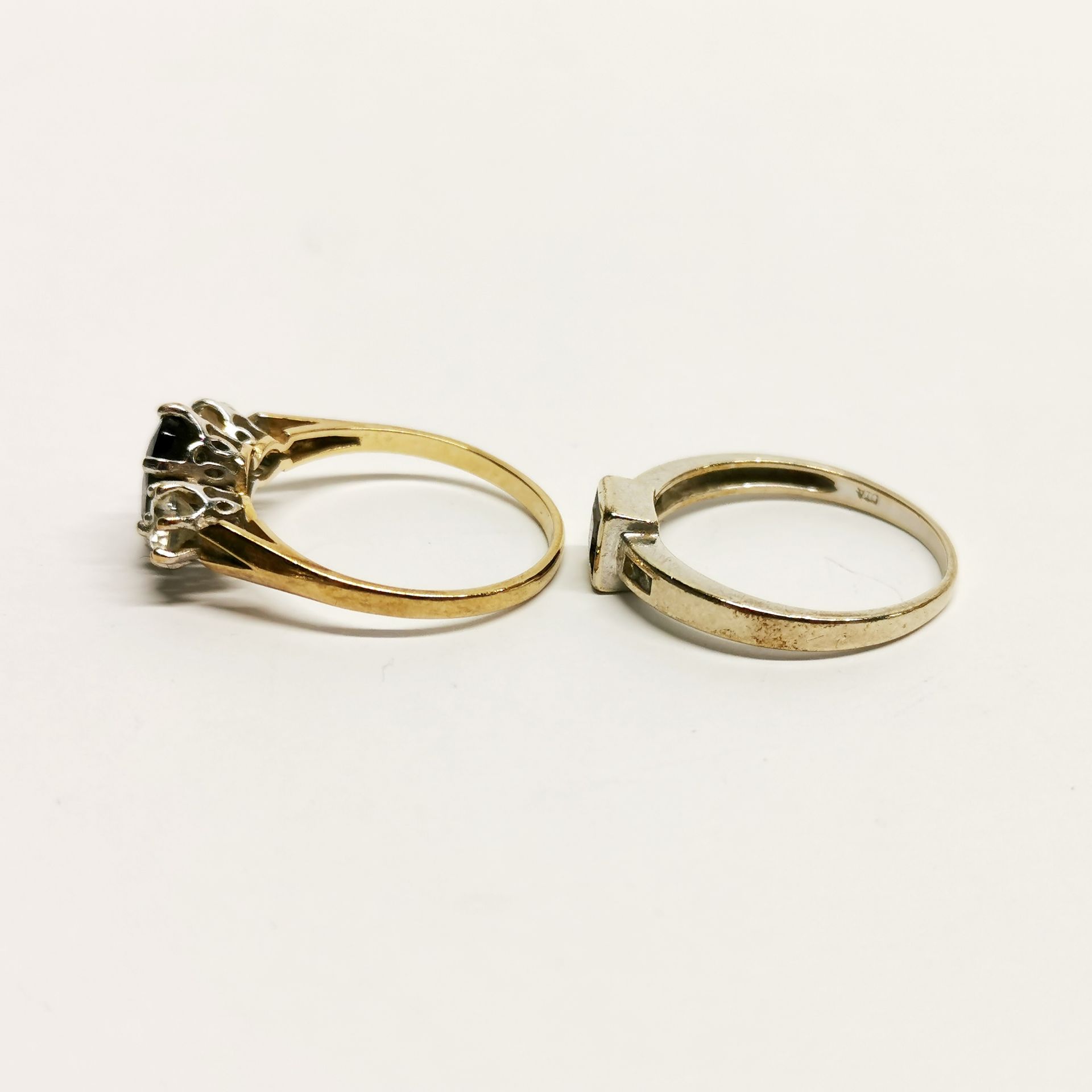Two 9ct gold stone set rings. - Image 2 of 4