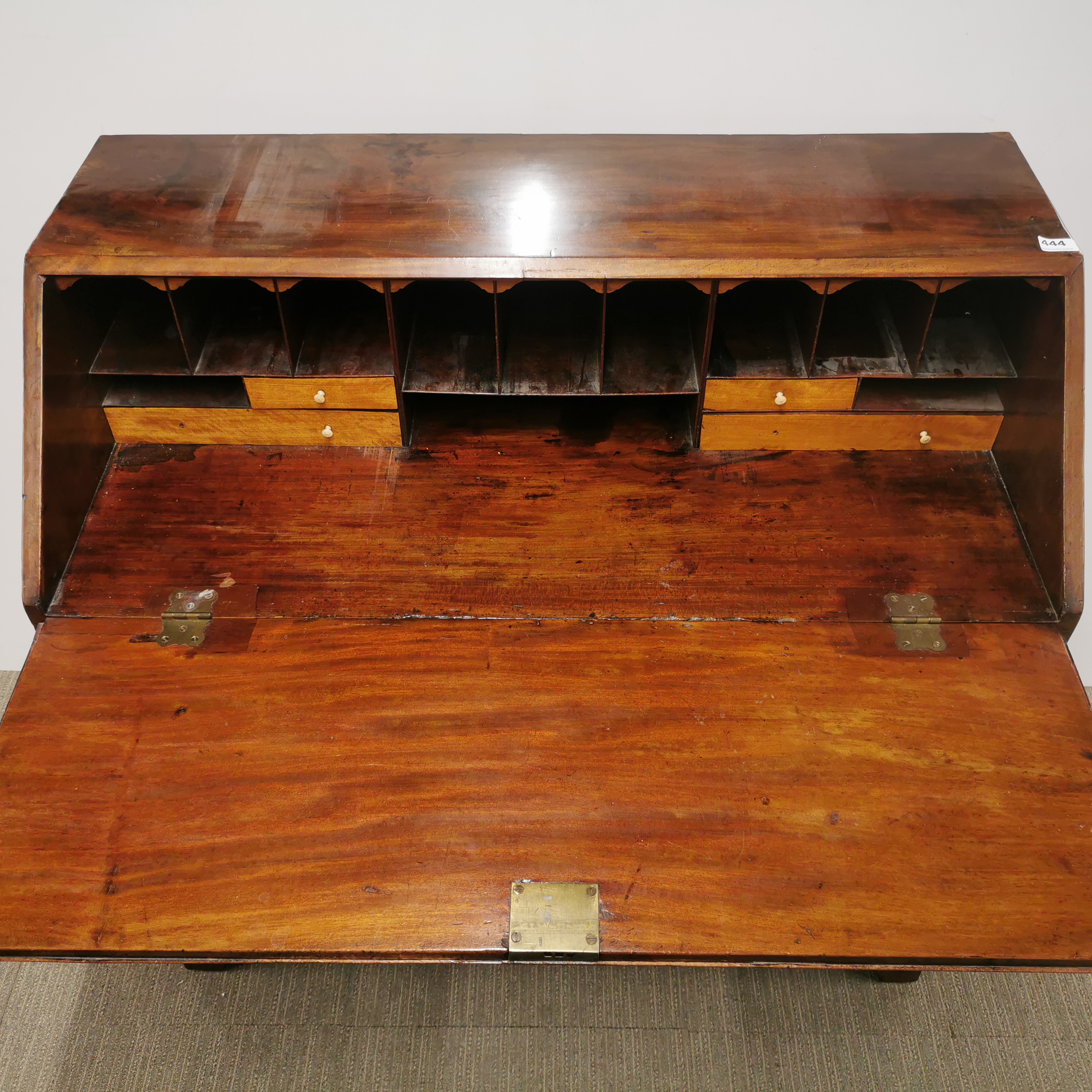 A Georgian four drawer mahogany bureau, size 106 x 54 x 107cm. - Image 3 of 4