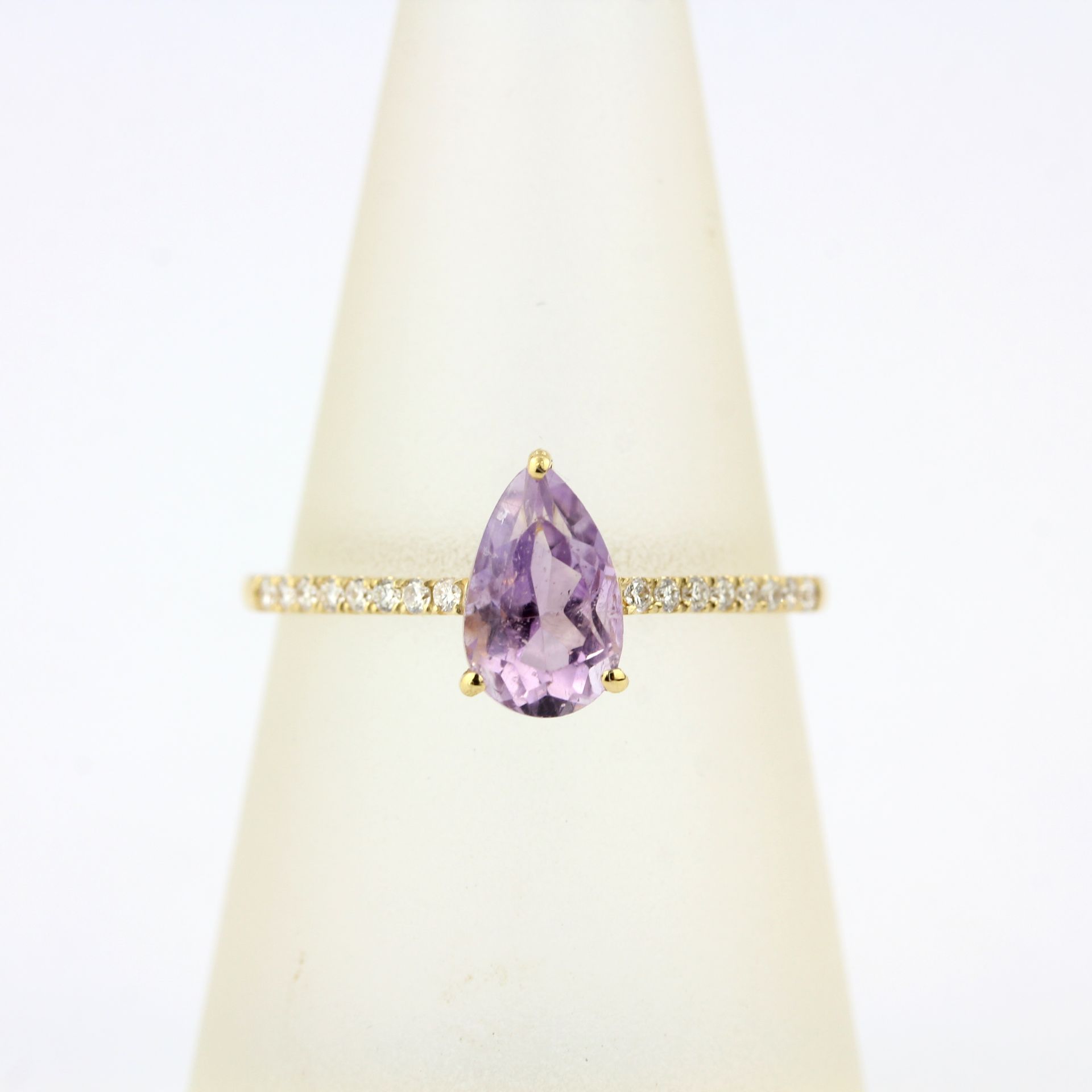 An 18ct yellow gold amethyst and diamond set ring, ring size O. - Image 3 of 4